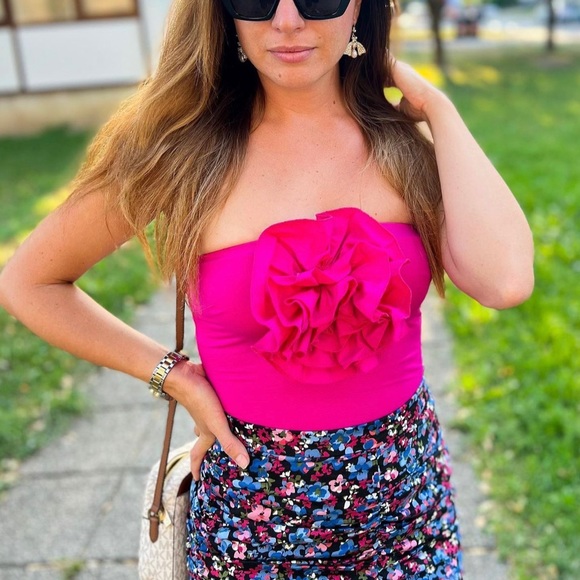 Zara BIG FLOWER STRAPLESS SWIMSUIT - Picture 1 of 6